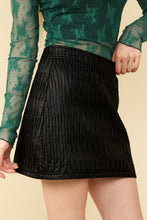 Load image into Gallery viewer, Western Woman Pleated Leather Skirt