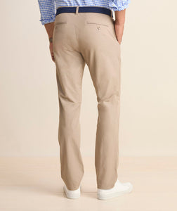 Vineyard Vines On-The-Go Pant in Khaki