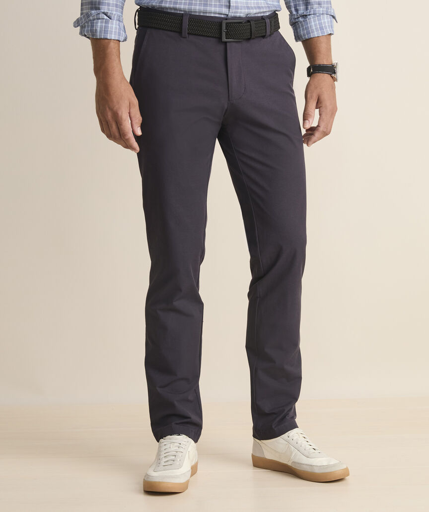 Vineyard Vines On-The-Go Pant in Dark Night