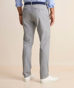 Vineyard Vines On-The-Go Pant in Ultimate Gray