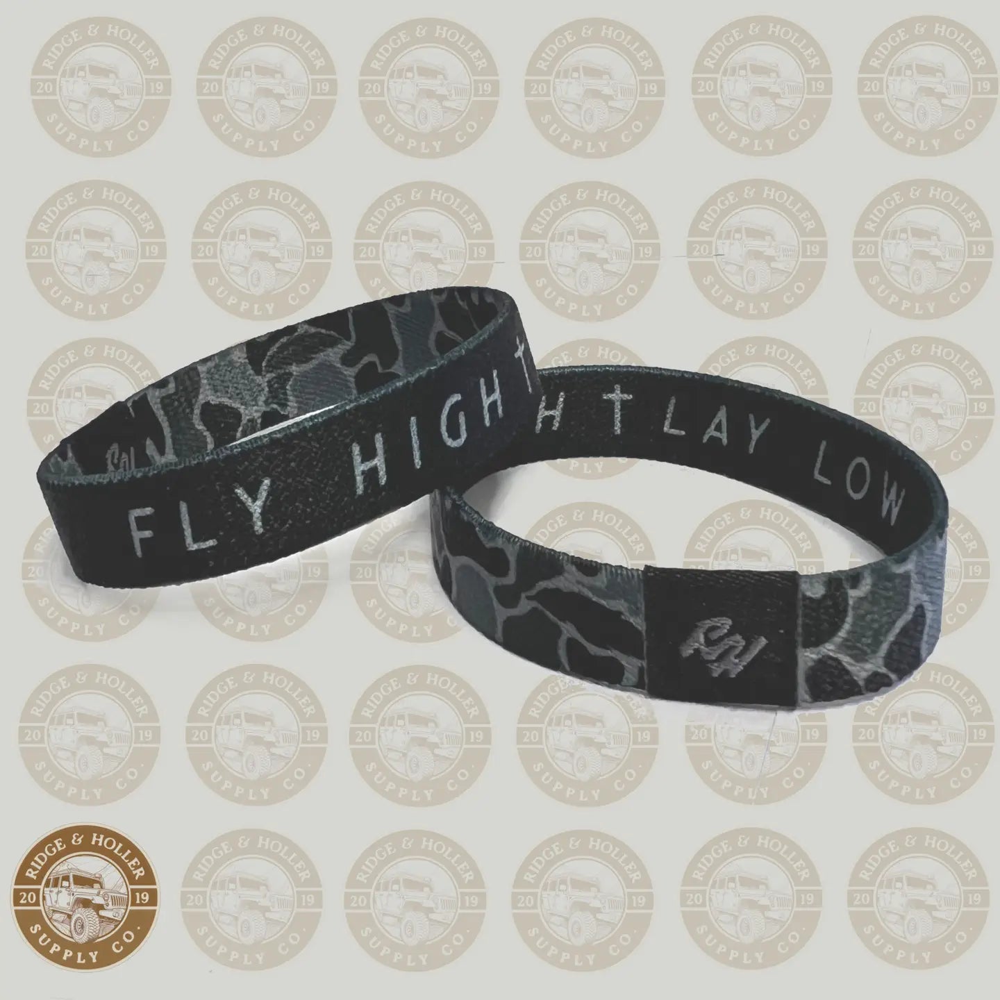 Ridge&Holler Fly High And Lay Low Duck Camo Bracelet in Black Camo