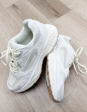 Load image into Gallery viewer, Bethania Chunky Sneakers in Beige