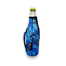 Load image into Gallery viewer, Blue Soccer 12oz Bottleneck Handler