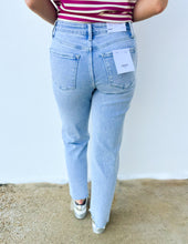 Load image into Gallery viewer, Falling So Hard High Rise Slim Wide Jeans