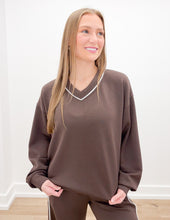 Load image into Gallery viewer, Modal Scuba V-Neck Piping Top in Espresso/Cream