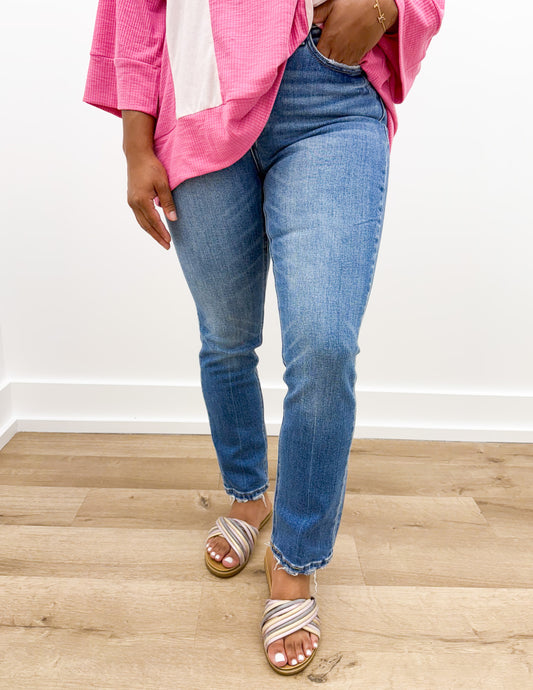 It Girl High Rise Slim Straight Jeans