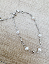 Load image into Gallery viewer, Kendra Scott Ashton DLCT Chain Silver Bracelet in Freshwater Cultured Pearl
