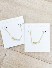 Load image into Gallery viewer, Kendra Scott Lil Sis Pendant Necklace in Gold/Freshwater CLTRD Pearl