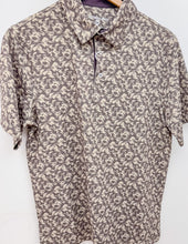 Load image into Gallery viewer, Southern Shirt Co. Men&#39;s Feathered Pursuit Printed Polo