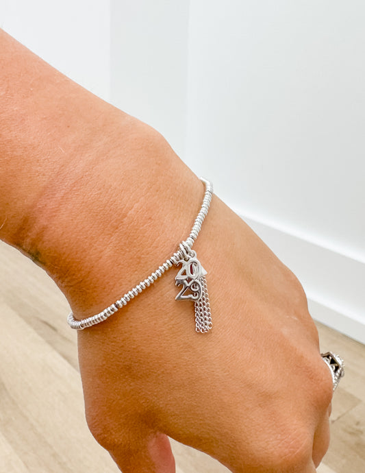 Kendra Scott 2029 Grad Stretch Bracelet in Silver Dichroic Glass