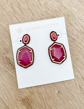 Load image into Gallery viewer, Kendra Scott Daphne Enamel Frame Drop Earrings in Gold Maroon Magnesite