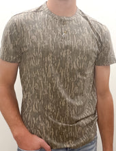 Load image into Gallery viewer, Southern Shirt Co. Men's Max Comfort Henley SS in Tree Bark
