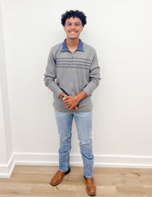 Load image into Gallery viewer, Vineyard Vines Saltwater Quarter Zip in Gray Harbor