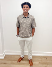 Load image into Gallery viewer, Southern Shirt Co. Men&#39;s Feathered Pursuit Printed Polo