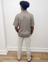 Load image into Gallery viewer, Southern Shirt Co. Men&#39;s Feathered Pursuit Printed Polo
