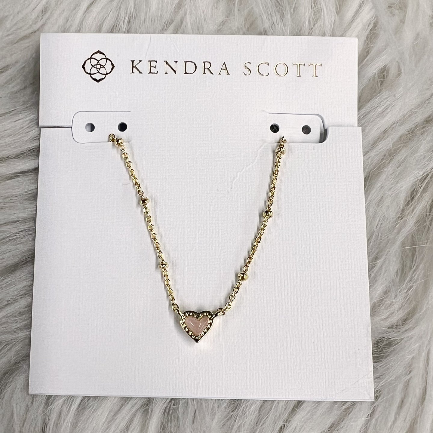 Kendra Scott Mini Ari Heart Necklace in Gold Rose Quartz