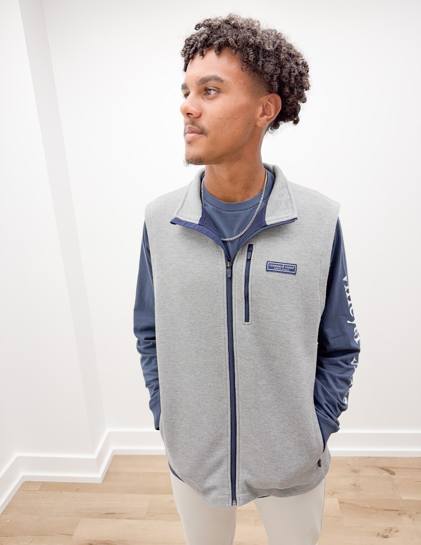 Vineyard Vines Mountain Sweater Fleece Vest in Ultimate Gray