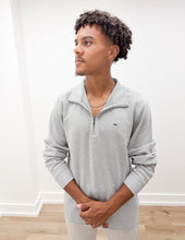 Load image into Gallery viewer, Vineyard Vines Saltwater Quarter Zip in Granite
