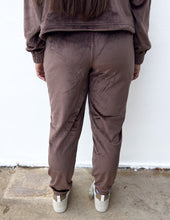 Load image into Gallery viewer, Go Out With a Bang Pullover + Jogger Set in Brown