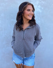 Load image into Gallery viewer, Southern Marsh Seawash Half Zip Active Pullover Midnight Gray