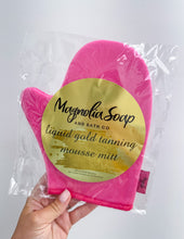 Load image into Gallery viewer, Magnolia Soap Company Sunless Tanning Mitt