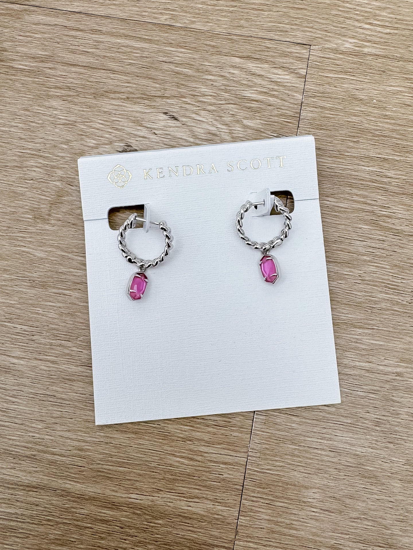 Kendra Scott Emilie Silver Huggie Earrings in Azalea Illusion