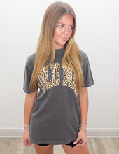 Load image into Gallery viewer, Lulu Mac Leopard SS Tee in Pepper