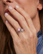 Load image into Gallery viewer, Kendra Scott Mallory Rose Ring Set in Silver Blush Ivory MOP