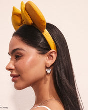 Load image into Gallery viewer, Kendra Scott Minnie Mouse Silver Drop Earrings in White Pearl