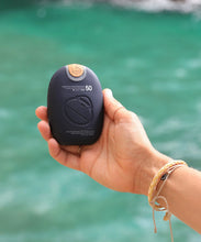 Load image into Gallery viewer, Sun Bum Clear Sunscreen SPF 50 Signature Lotion