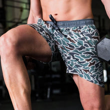Load image into Gallery viewer, Burlebo 5.5&quot; Athletic Shorts in Retro Duck Camo