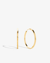 Load image into Gallery viewer, Simplicity Dainty Hoop Earrings Gold