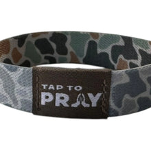 Load image into Gallery viewer, Versible River Rock Camo Classic &amp; Sage Tap to Pray Wristband