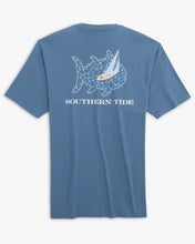 Load image into Gallery viewer, Southern Tide Men&#39;s Sailing With Skipjacks SS Tee