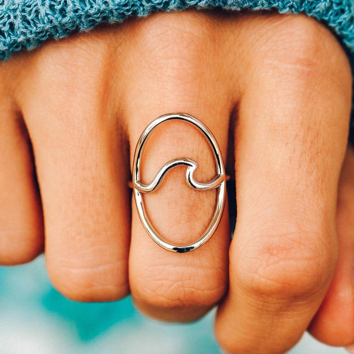 Puravida Statement Wave Ring