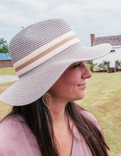 Load image into Gallery viewer, Sunshine Wanted Straw Hat